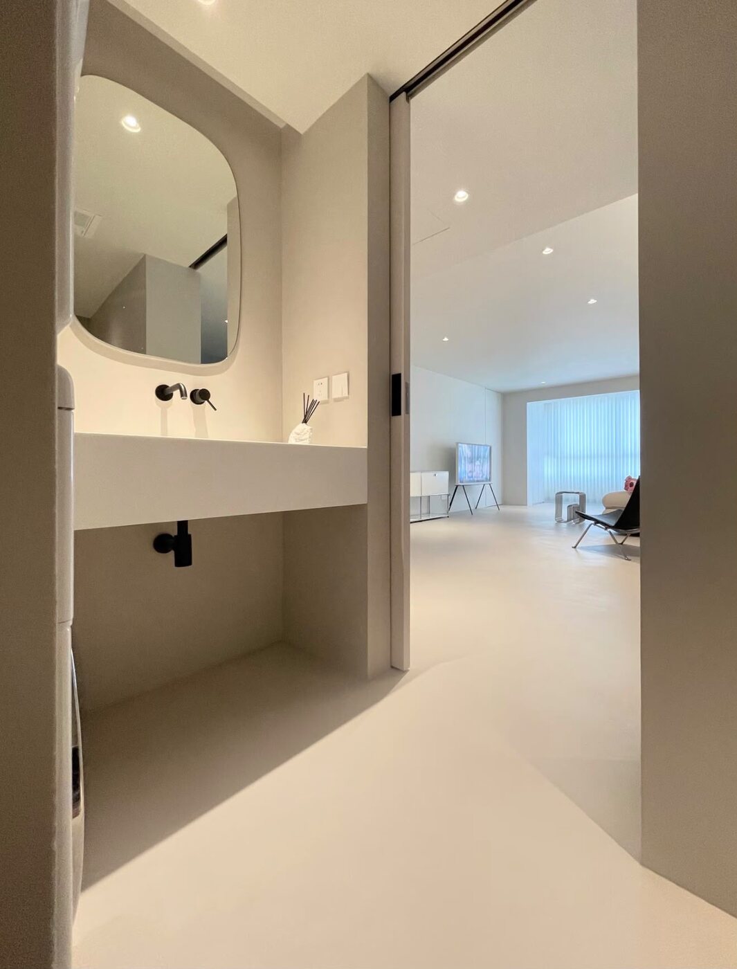 Vanity · Sliding door